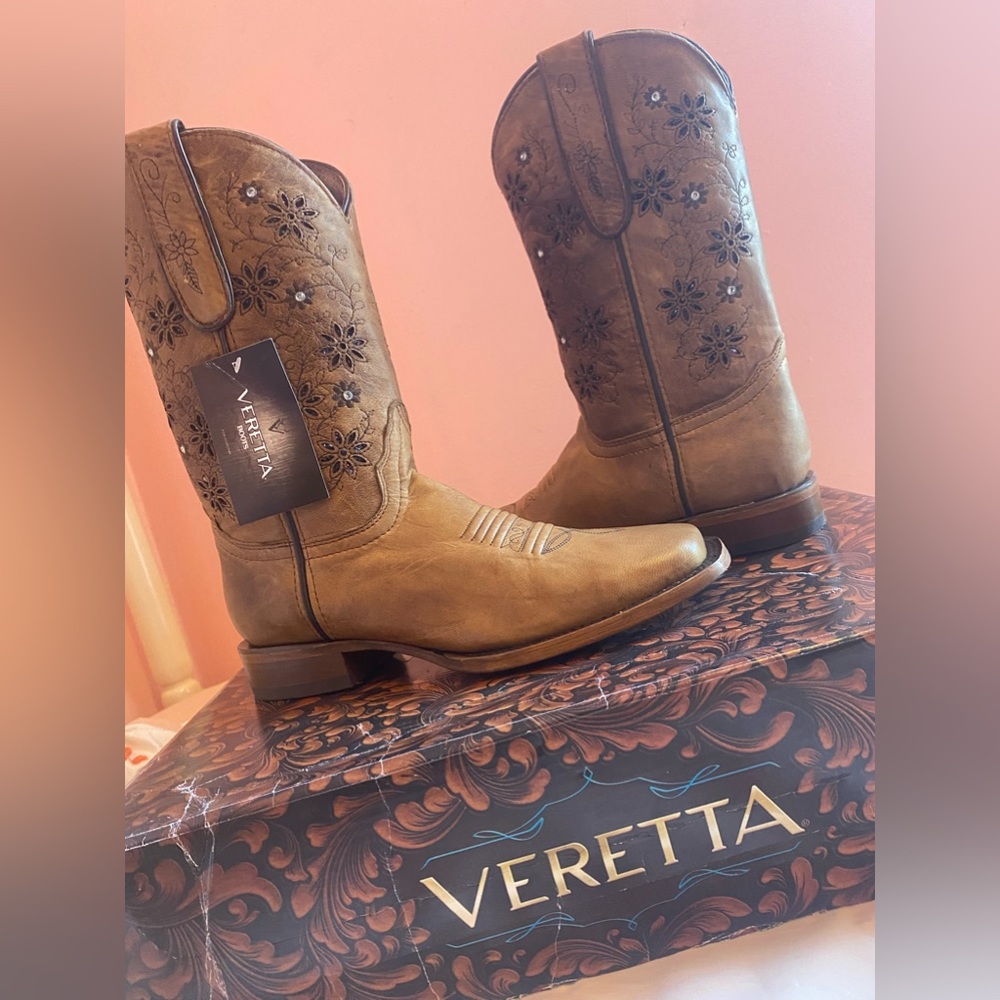 Women’s Western Boots / Botas Vaqueras de Mujer